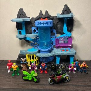 Fisher Price Batman Imaginext playset and Figures plus